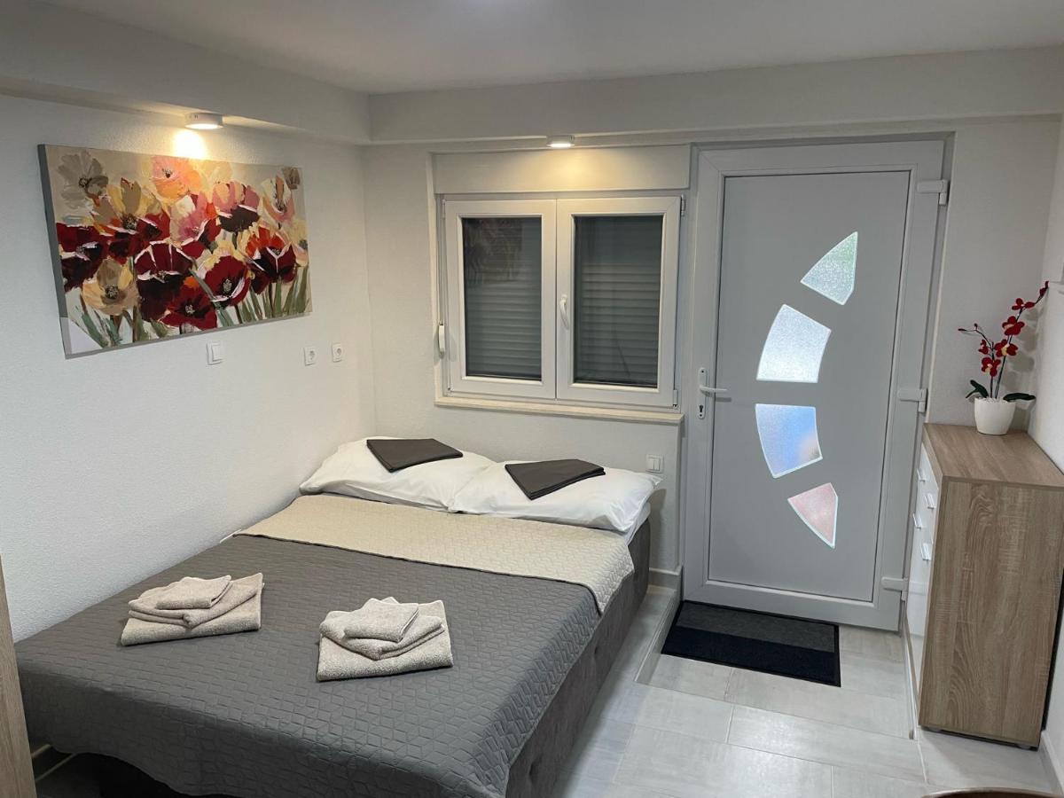 Lory Apartmani Dramalj Exterior foto