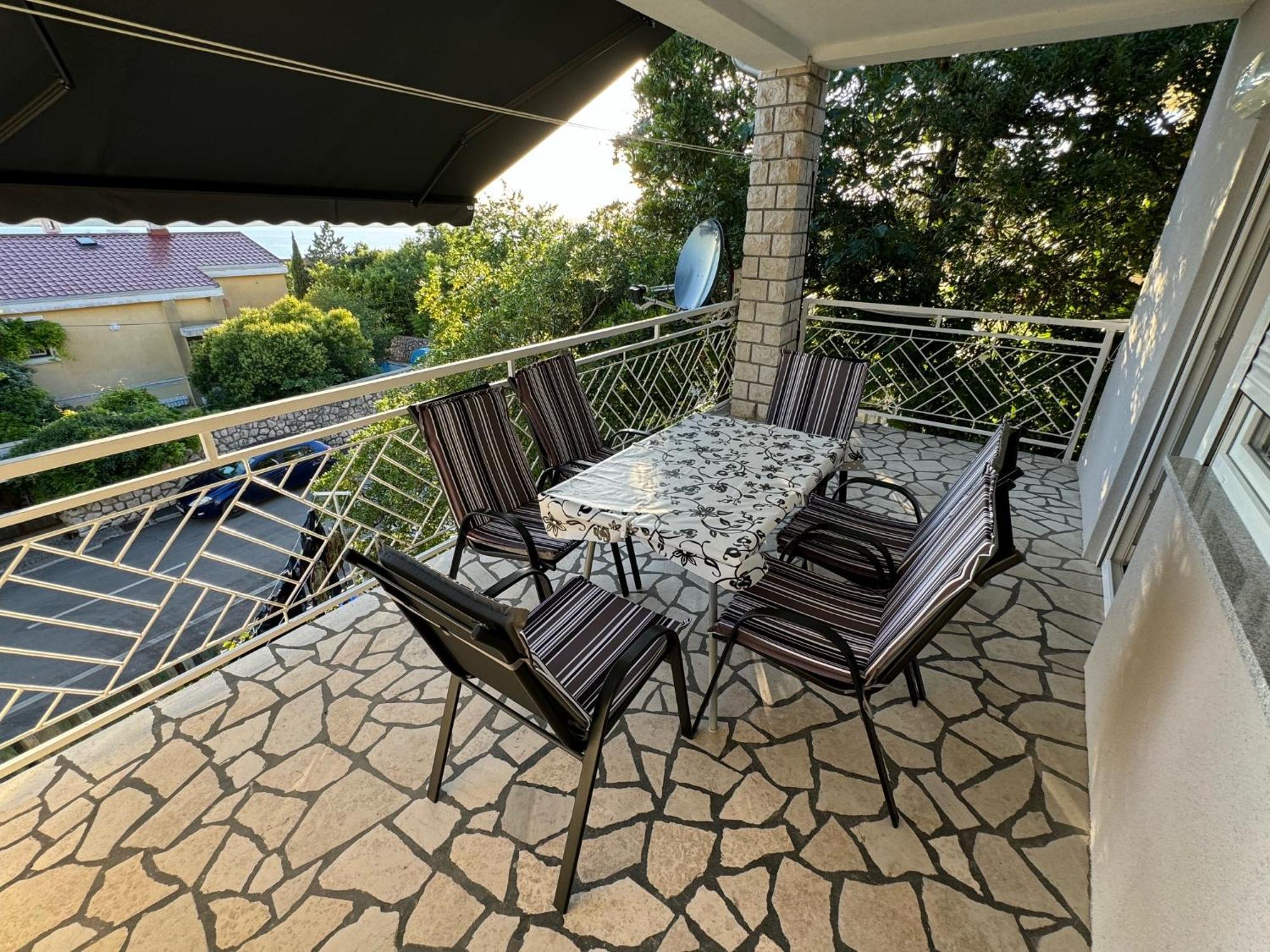 Lory Apartmani Dramalj Exterior foto